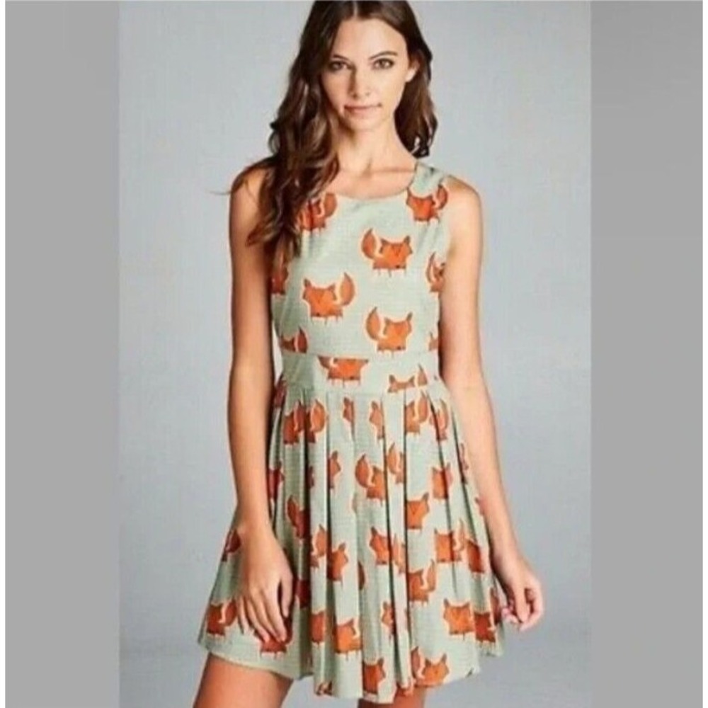 LA Soul Women's M Dress Fox Print Fit & Flare Tie Back‎ Pleated Waist Green